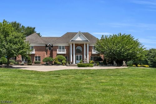 3 Colts Gait Ln, Colts Neck, NJ, 07722-1468 | Card Image