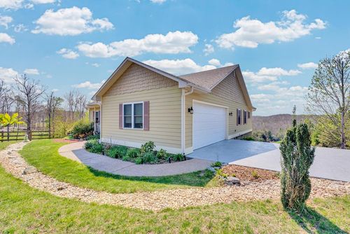 203 Big Leaf Rd, Jamestown, TN, 38556 | Card Image
