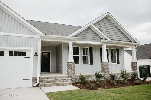 103 Lucky Ln, Pikeville, NC, 27863-6000 | Card Image