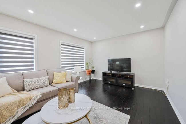 43 Ariel Rd, House attached with 4 bedrooms, 4 bathrooms and 1 parking in Brampton ON | Image 17