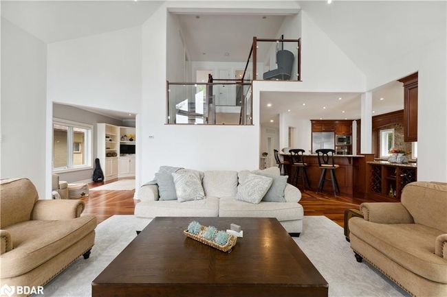 2240 S Orr Lake Rd, House other with 3 bedrooms, 4 bathrooms and 7 parking in Elmvale ON | Image 11