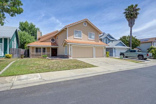 5021 Krista Ct, Elk Grove, CA, 95758-9561 | Card Image