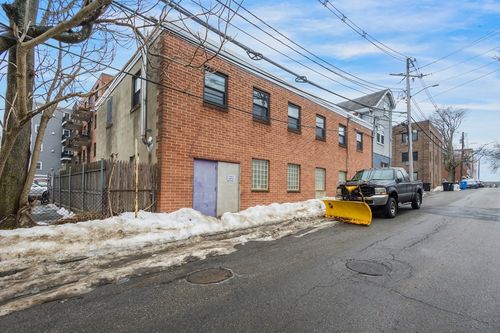 25-29 Spring St, Waltham, MA, 02451-4431 | Card Image