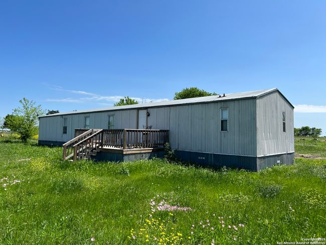 312 County Road 1295 B, House other with 3 bedrooms, 2 bathrooms and null parking in Moulton TX | Image 11