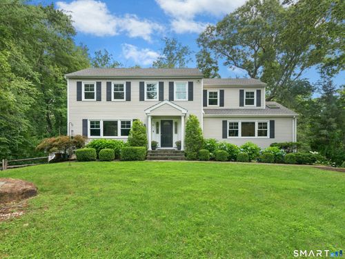 9 Nursery Ct, Norwalk, CT, 06850-1733 | Card Image