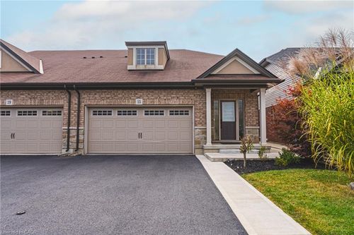 15 Kopperfield Lane, Mount Hope, ON, L0R1W0 | Card Image