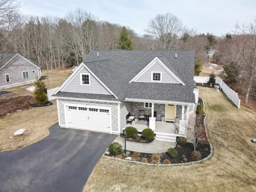 8 Grover Ln, Kittery, ME, 03904-5473 | Card Image