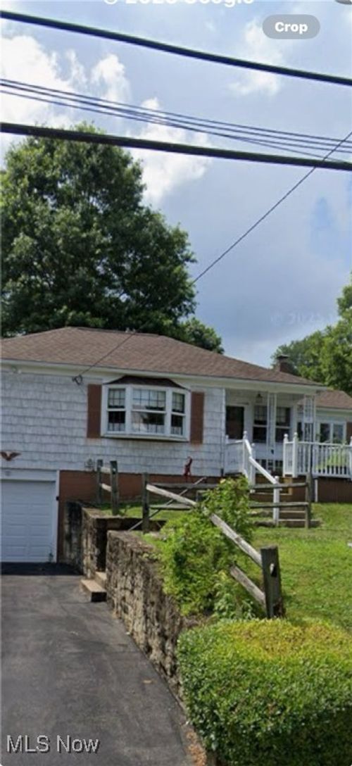 1215 Oakwood St, East Liverpool, OH, 43920-1643 | Card Image