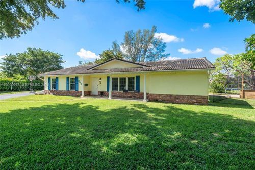 3671 Nw 98th Ter, Coral Springs, FL, 33065-2813 | Card Image