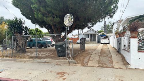 601 S Ford Blvd, East Los Angeles, CA, 90022-2458 | Card Image