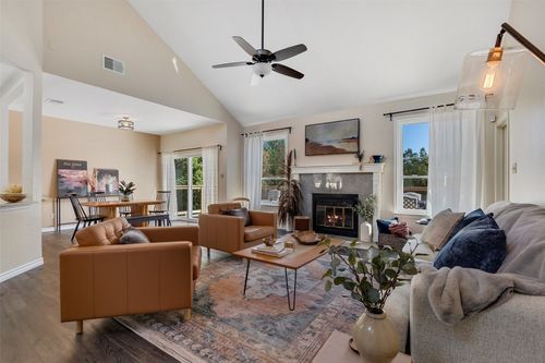 12049 Lincolnshire Dr, Austin, TX, 78758-2217 | Card Image