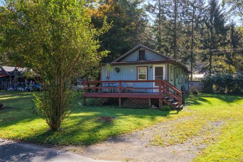 18 First St, Godeffroy, NY, 12729-2209 | Card Image