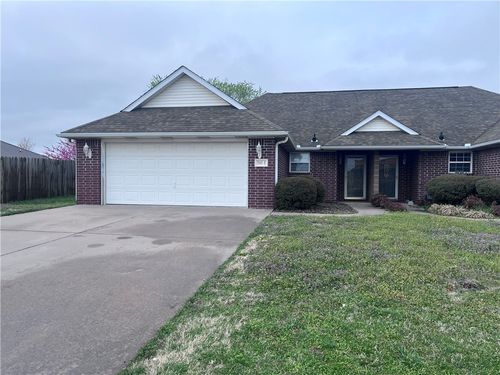 b-2060 Ravenwood Pl, Siloam Springs, AR, 72761-5573 | Card Image