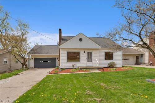 190 Struthers Liberty Road, Campbell, OH, 44405 | Card Image