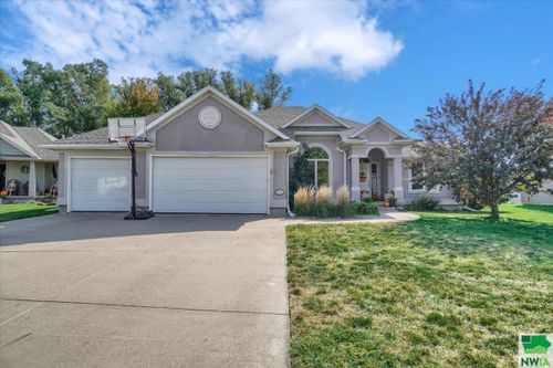 804 Glenwood Ct, Sergeant Bluff, IA, 51054 | Card Image