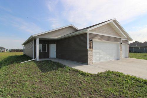 1600 5th Ave Ne, Dilworth, MN, 56529-2800 | Card Image