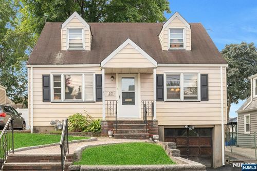 23 De Vausney Pl, Nutley, NJ, 07110-2610 | Card Image