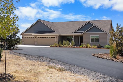 4416 Se Laredo Rd, Prineville, OR, 97754-9834 | Card Image