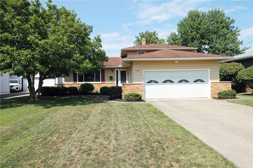 5978 Marra Dr, Bedford Heights, OH, 44146-3025 | Card Image
