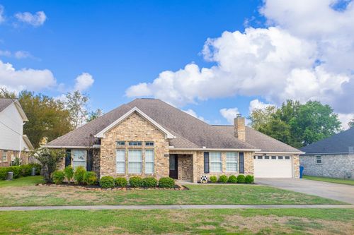 2412 Pecan St, Nederland, TX, 77627-4794 | Card Image