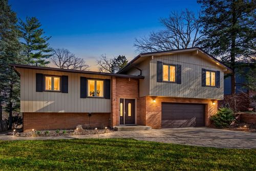 3515 Skyline Dr, Des Moines, IA, 50310-5050 | Card Image