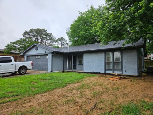 2105 Sagebrush Trl, Grapevine, TX, 76051-2763 | Card Image