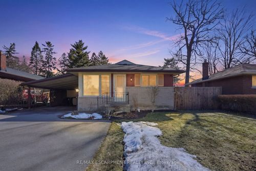 11 Alison Ave, Cambridge, ON, N1R1M8 | Card Image