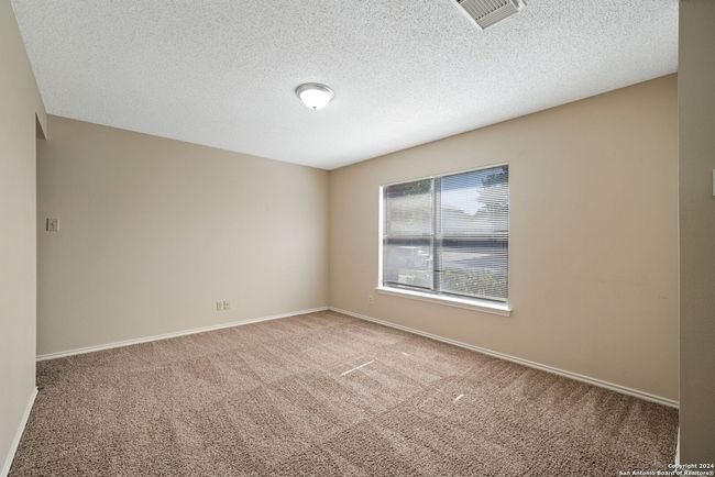 8023 Chestnut Cedar Dr, House other with 3 bedrooms, 3 bathrooms and null parking in Converse TX | Image 18