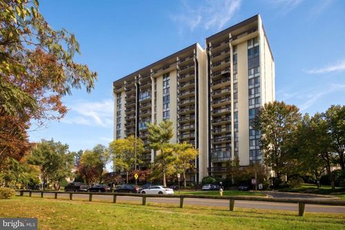 215-5300 Holmes Run Parkway, ALEXANDRIA, VA, 22304 | Card Image