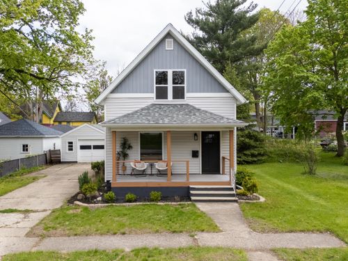 209 Park Street, Plainwell, MI, 49080 | Card Image