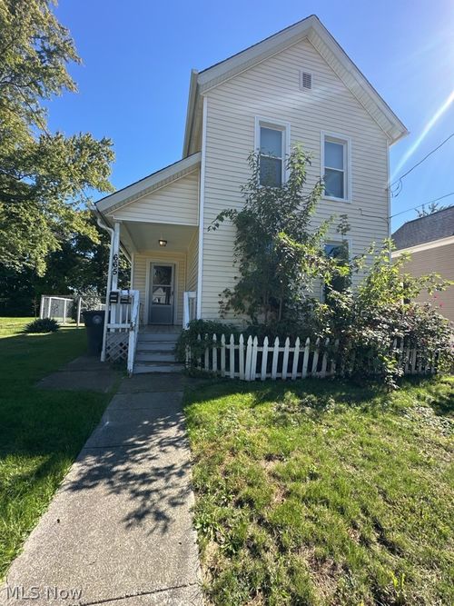 665 Kling St, Akron, OH, 44311-1767 | Card Image