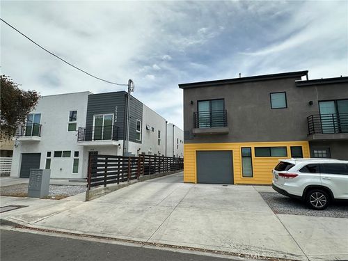 25134 Frampton Avenue, Harbor City, CA, 90710 | Card Image