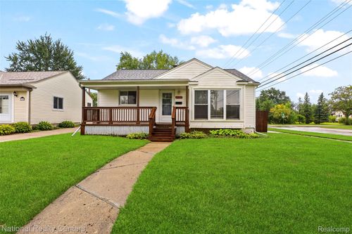 29765 Sheridan St, Garden City, MI, 48135-3615 | Card Image