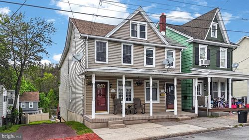 347 E Union St, TAMAQUA, PA, 18252-1510 | Card Image
