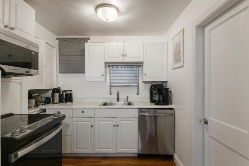 a-20 Claflin Rd, Brookline, MA, 02445-4622 | Card Image