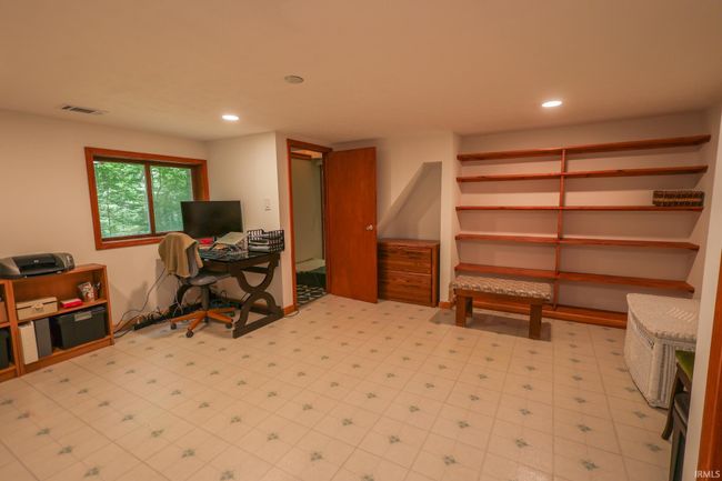 946 E Chambers Pike, House other with 4 bedrooms, 3 bathrooms and null parking in Bloomington IN | Image 30
