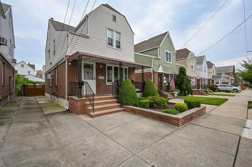 171 Courtney Ave, Flushing, NY, 11358-3811 | Card Image