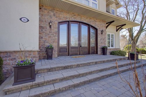 384 Rebecca St, Oakville, ON, L6K1K6 | Card Image