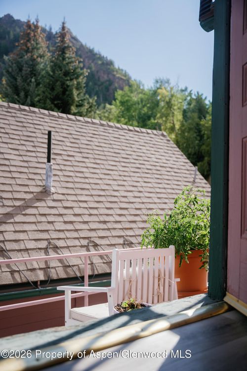 b2-333 W Main St, Aspen, CO, 81611-1613 | Card Image