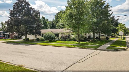 1006 9th Street, WAUPACA, WI, 54981 | Card Image