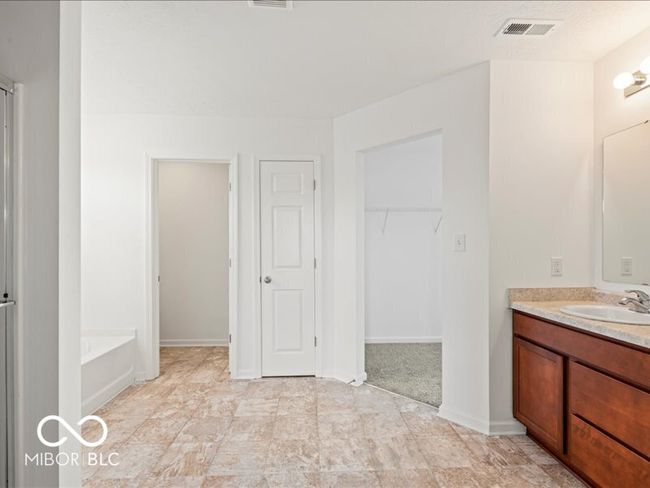 Ensuite bathroom | Image 21