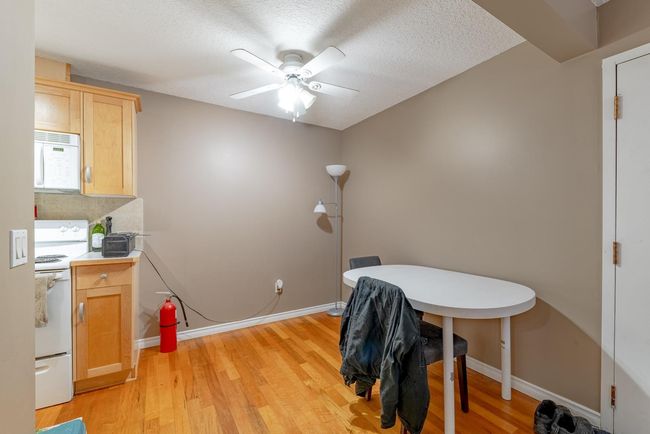 1310 - 13045 6 St Sw, Condo with 2 bedrooms, 1 bathrooms and 1 parking in Calgary AB | Image 7