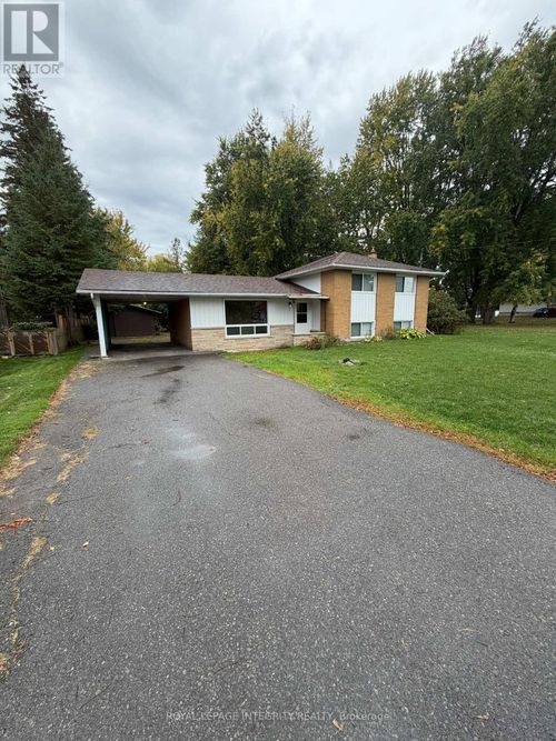 7 Lennox St, Ottawa, ON, K0A2Z0 | Card Image