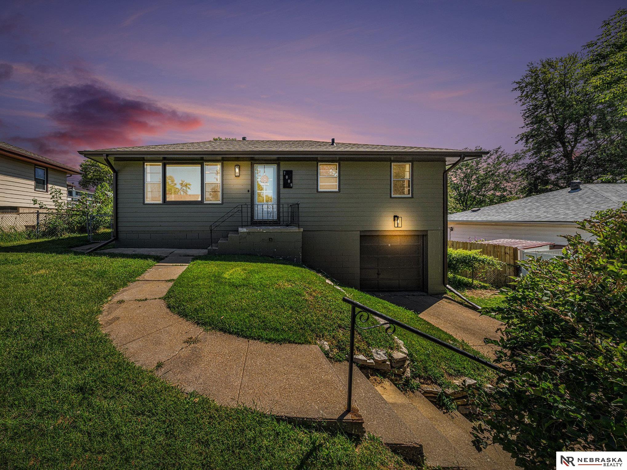 41st Ave, Bellevue, NE 68147
