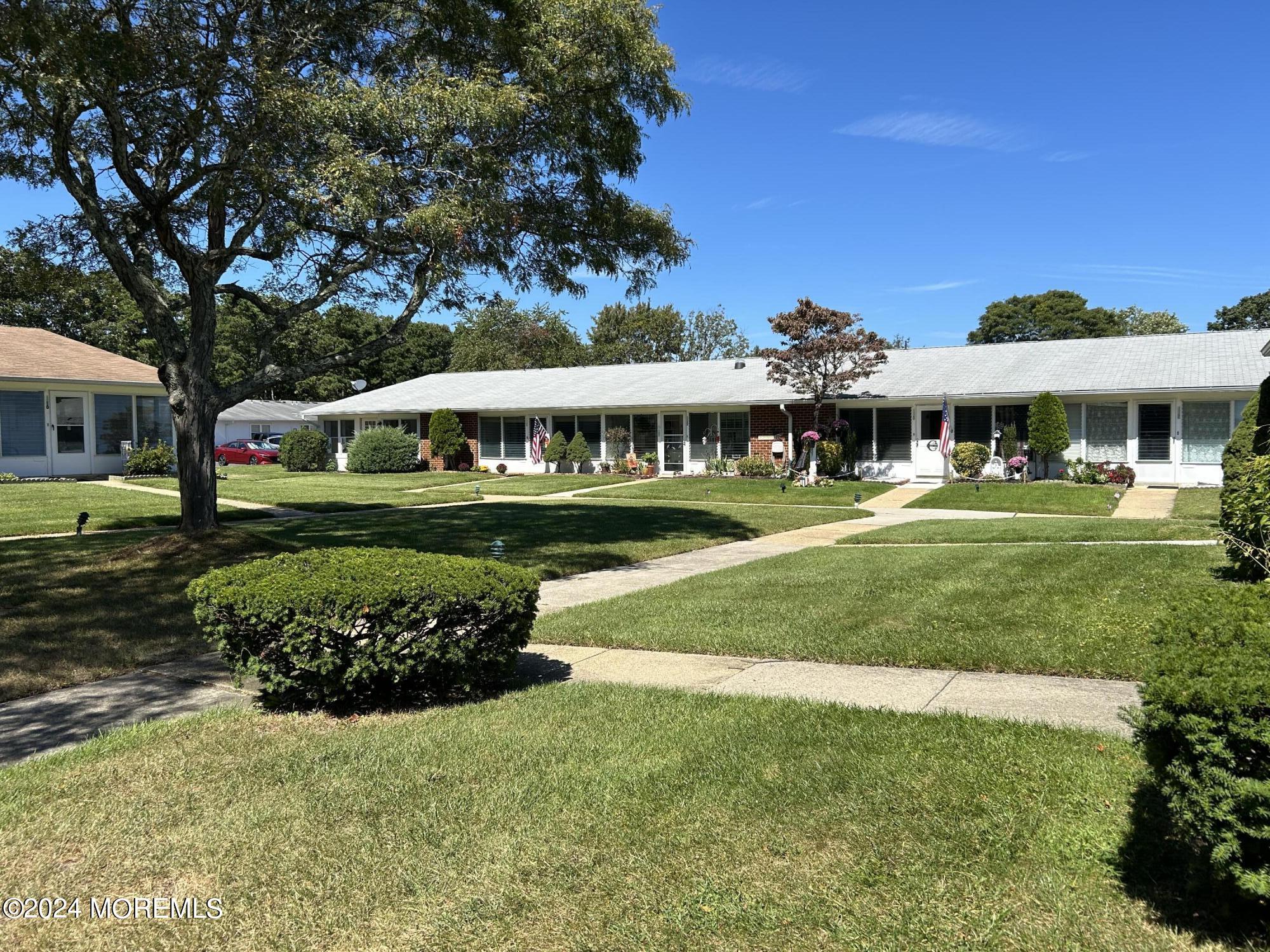 Argyll Cir, Lakewood, NJ 08701