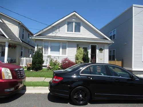 4702 Arctic Ave, Wildwood, NJ, 08260-1604 | Card Image