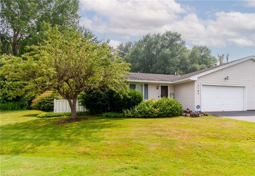 7193 Thompson Trl, Ontario, NY, 14519-9729 | Card Image