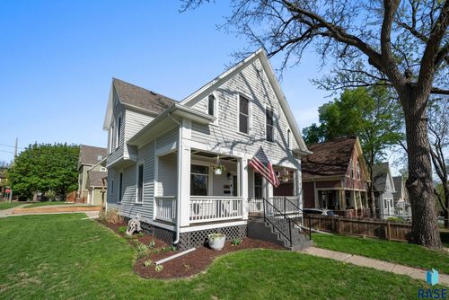 1021 S 1st Ave, Sioux Falls, SD, 57105-0801 | Card Image