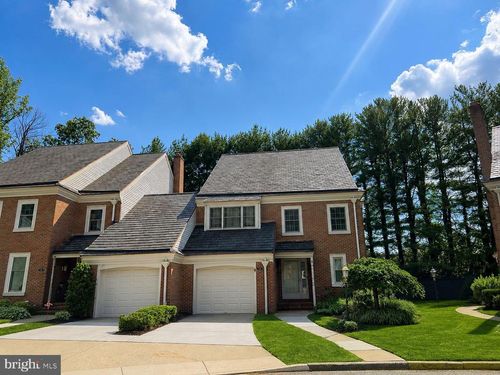 142 Foxwood Dr, Moorestown, NJ, 08057-4107 | Card Image