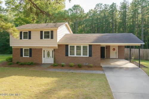 11760 Azalea Dr, Laurinburg, NC, 28352-7904 | Card Image